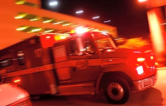 Woman dies after SUV crashes into fence at Jacksonville apartments