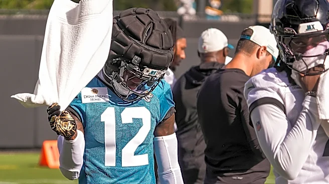 Travis Hunter gives Jaguars fans a thrill with leaping interception