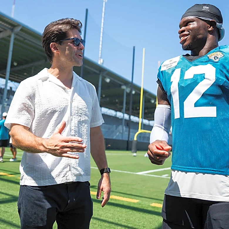 Jaguars' Travis Hunter shows that placekicking is not among his skill sets