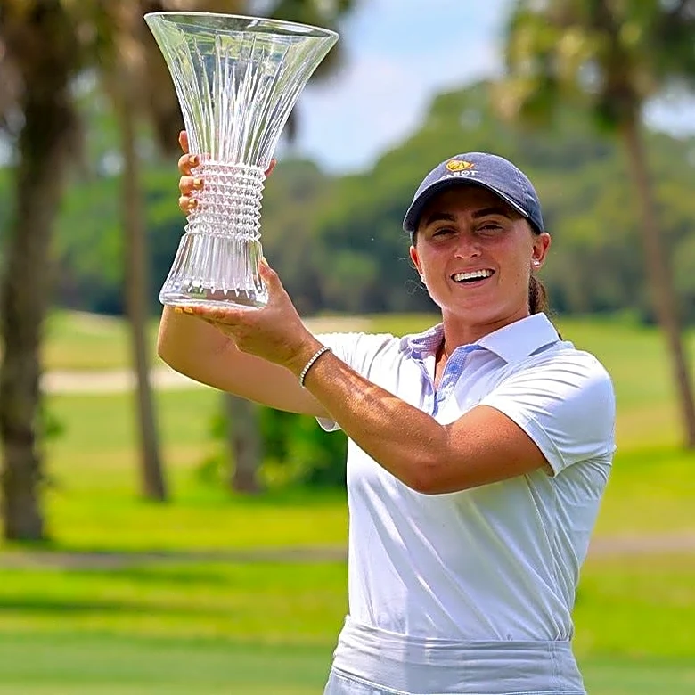 Chloe Schiavone of Jacksonville coasts home with FSGA Women's Mid-Am