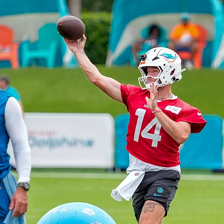 Jaguars deal for QB to back up Trevor Lawrence. Meet the new quarterback