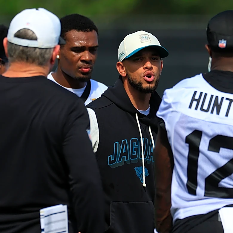 Jaguars defense: NFL's 2025 top run defense must improve pass defense