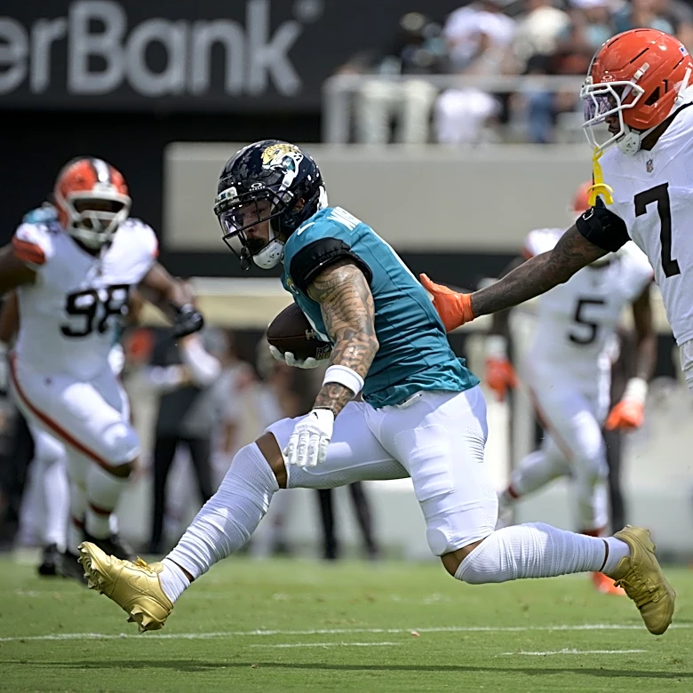 Jacksonville Jaguars open season with blowout victory over Browns