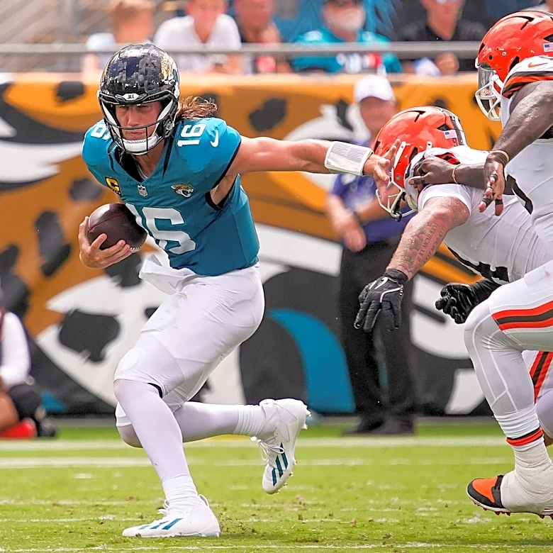 Jaguars waste little time making we're-here-to-stay statement