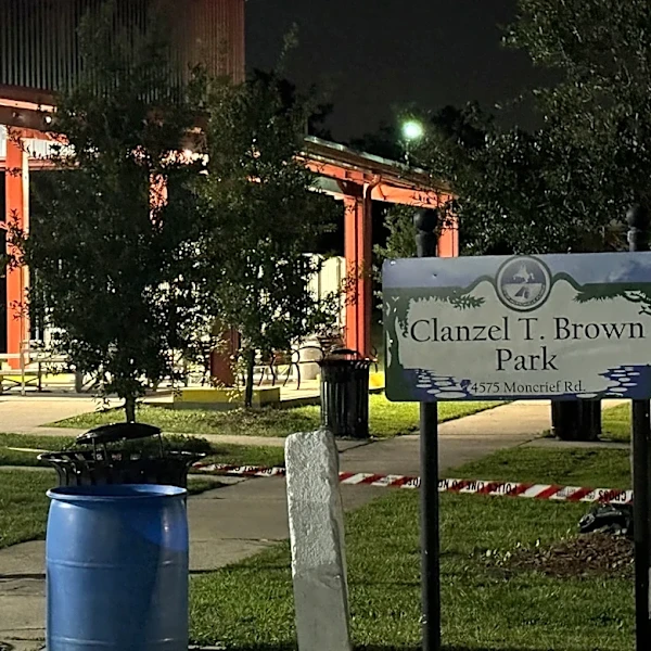 1 dead in shooting during pickup basketball game at Jacksonville park