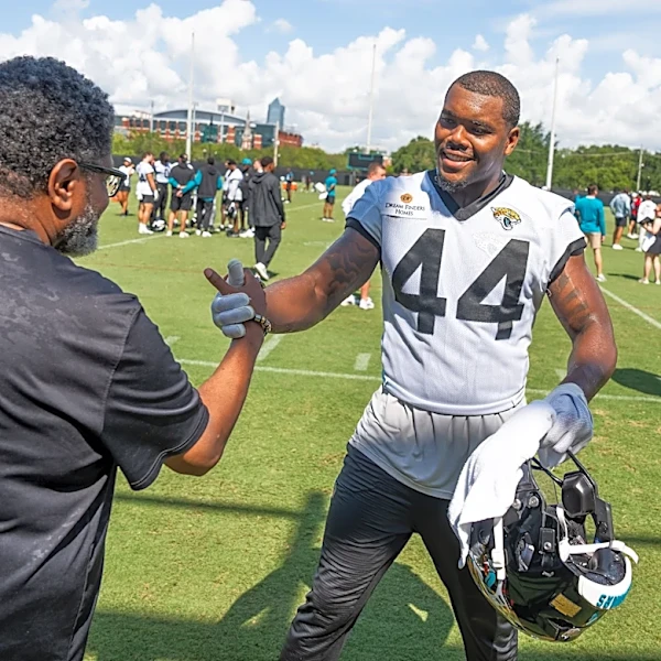Jacksonville Jaguars' Travon Walker named the NFLPA Community MVP