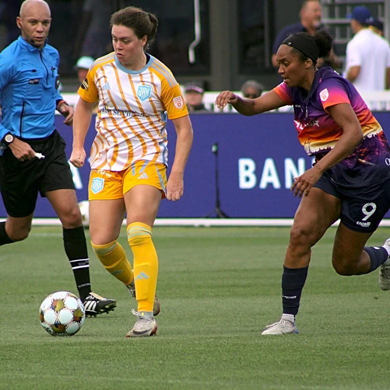 Can Sporting Jax women oust Super League leader? Inside the matchup