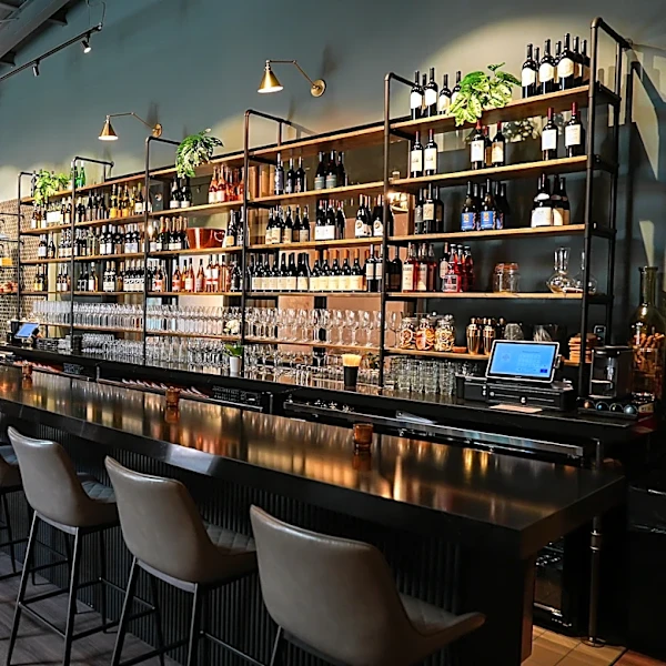 Neighborhood wine bar The Huguenot opens on Jacksonville's Southbank