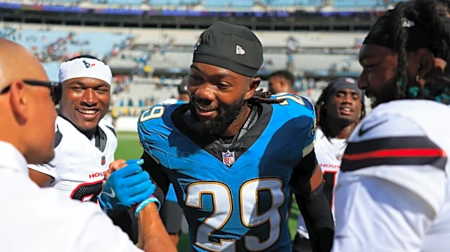 Eric Murray evaluated for a concussion during Jaguars vs. Bengals