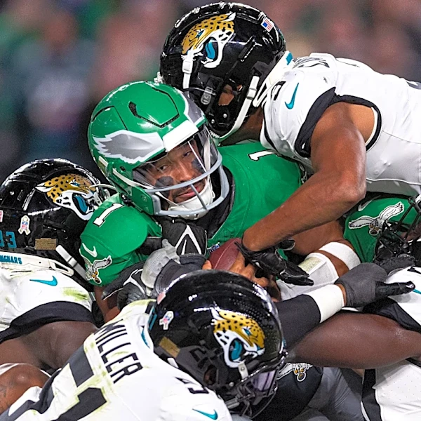 Jaguars hold practice just hours after early arrival in London