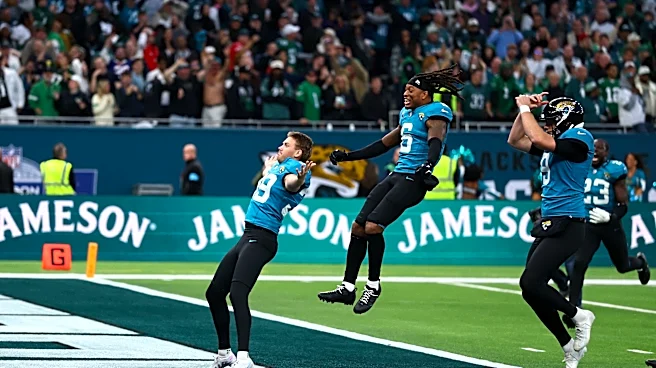 'Phenomenal job' by DaVon Hamilton stepping in as Jaguars' long snapper