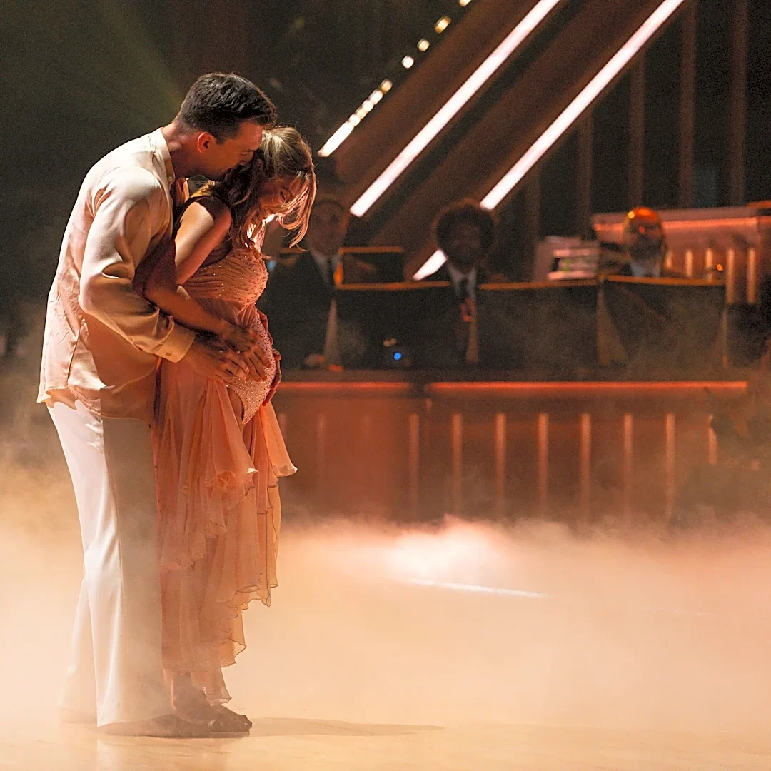 Tyler Cameron's 'DWTS' dedication honors mom, reveals pregnancy news