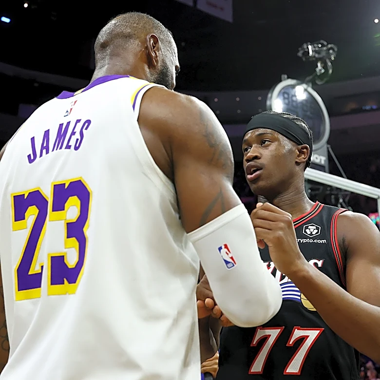 V.J. Edgecombe recreated LeBron James meme to celebrate him joining 76ers