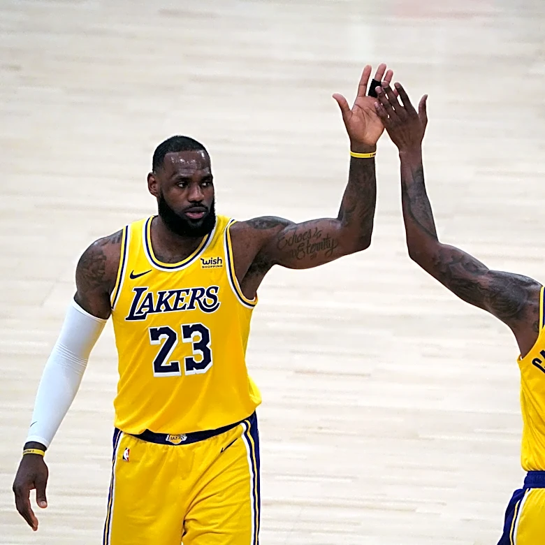LeBron James lures sharpshooting ex-teammate to 76ers, per report