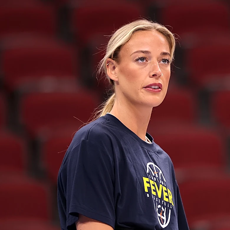Sky player ejected after hard foul on Sophie Cunningham sparks tension