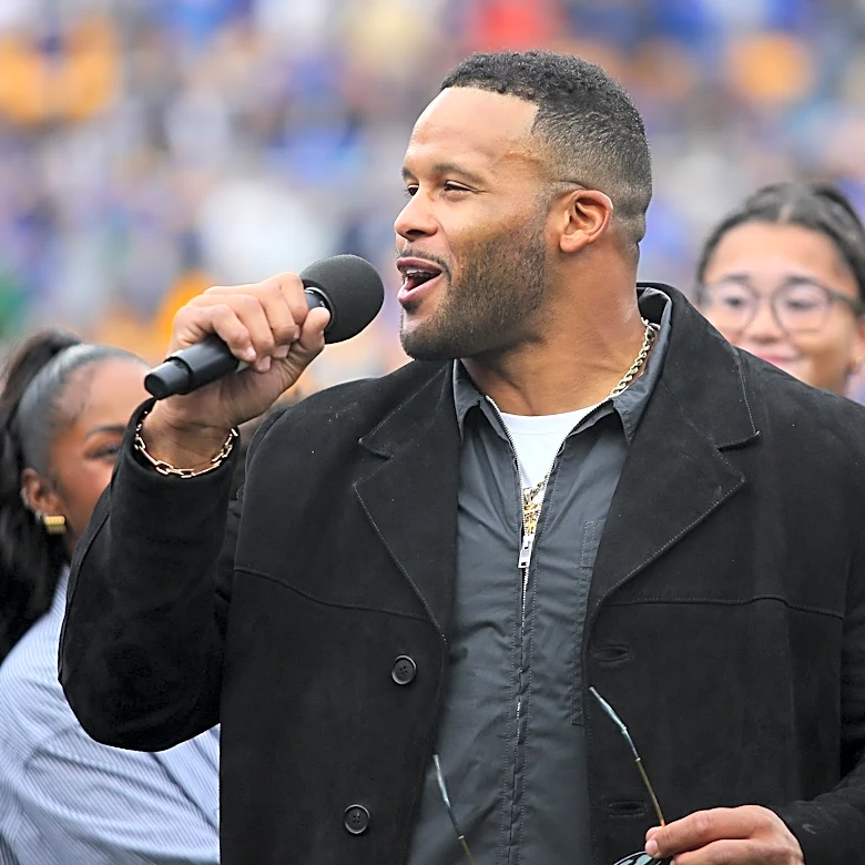 Award odds hint at likely Aaron Donald NFL comeback