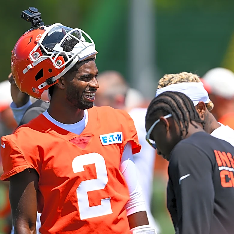 Did a Bills DB brutally troll Shedeur Sanders in a joint practice?