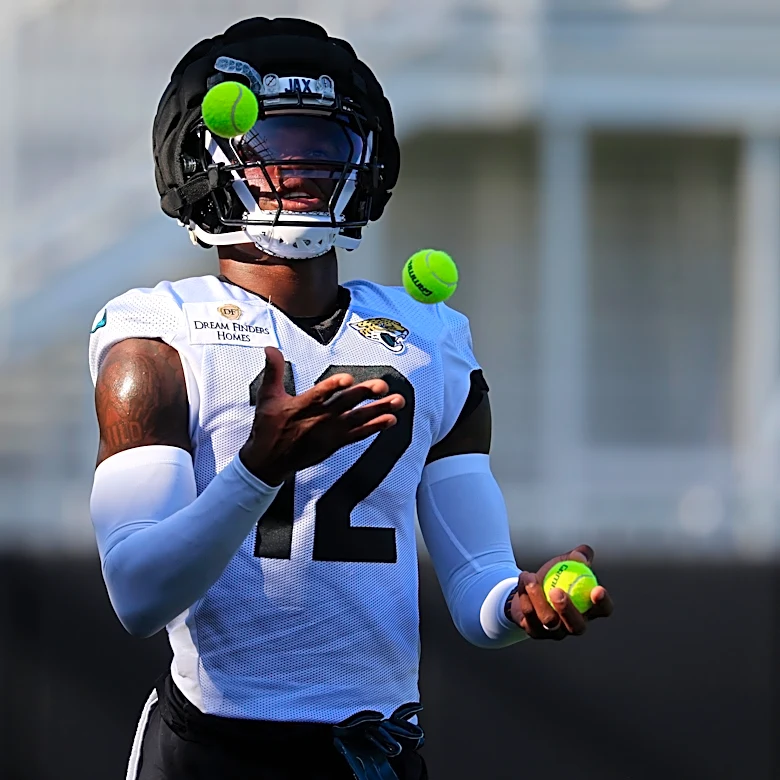 Why isn't Travis Hunter playing receiver anymore for the Jaguars?