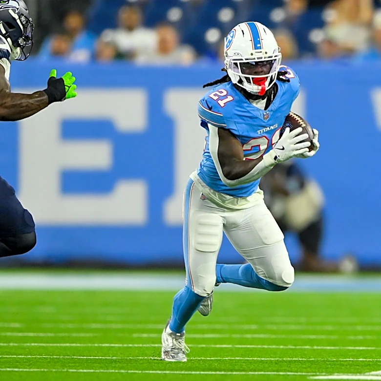 Titans RB honors Chris Johnson with classic celebration in preseason TD