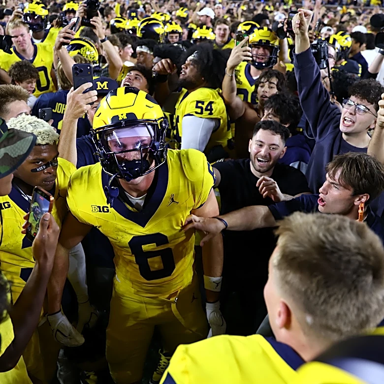 Michigan fans got clowned for storming the field after Western Michigan win