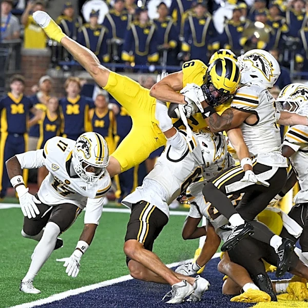 Why refs added 1 second to Michigan vs. WMU clock before Hail Mary, per Big Ten
