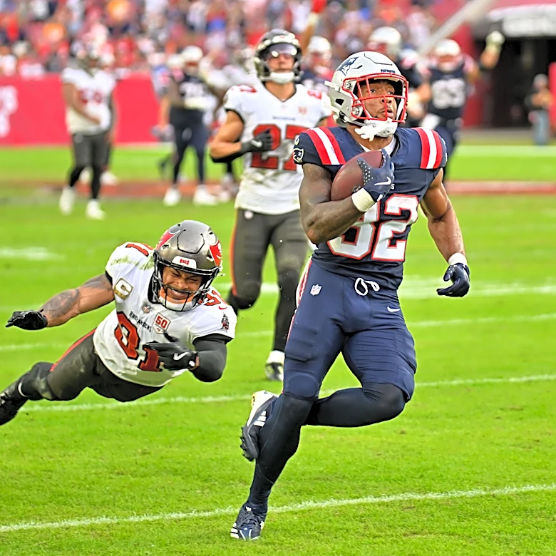 When is TreVeyon Henderson returning from injury for the Patriots?