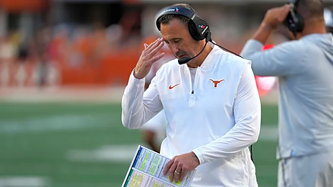 Steve Sarkisian was exasperated by Jeremiah Smith in sitcom-level camera pan