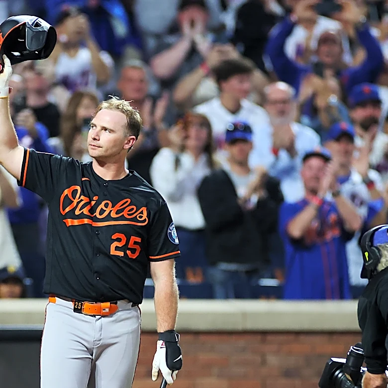 Pete Alonso delivered beers, gifts to Mets fans who caught 300th HR