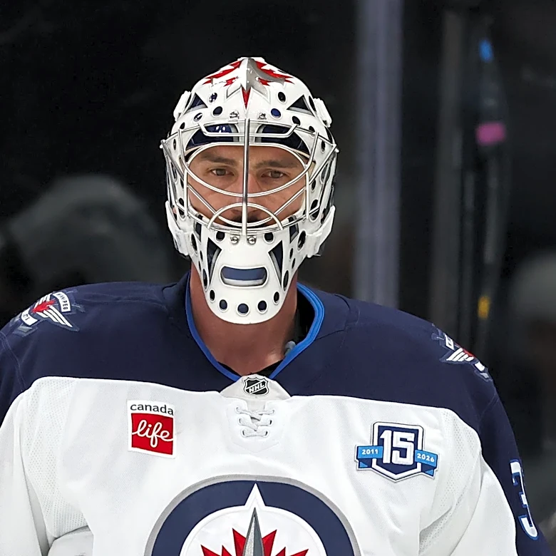 Will Connor Hellebuyck report to Jets’ training camp? 1 report casts doubt