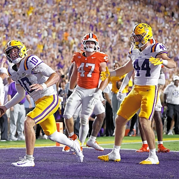 Sam Leavitt injury update: LSU QB makes progress ahead of Ole Miss game