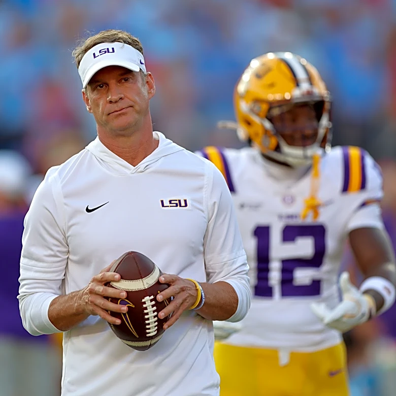Lane Kiffin chucks football into Ole Miss crowd before LSU game