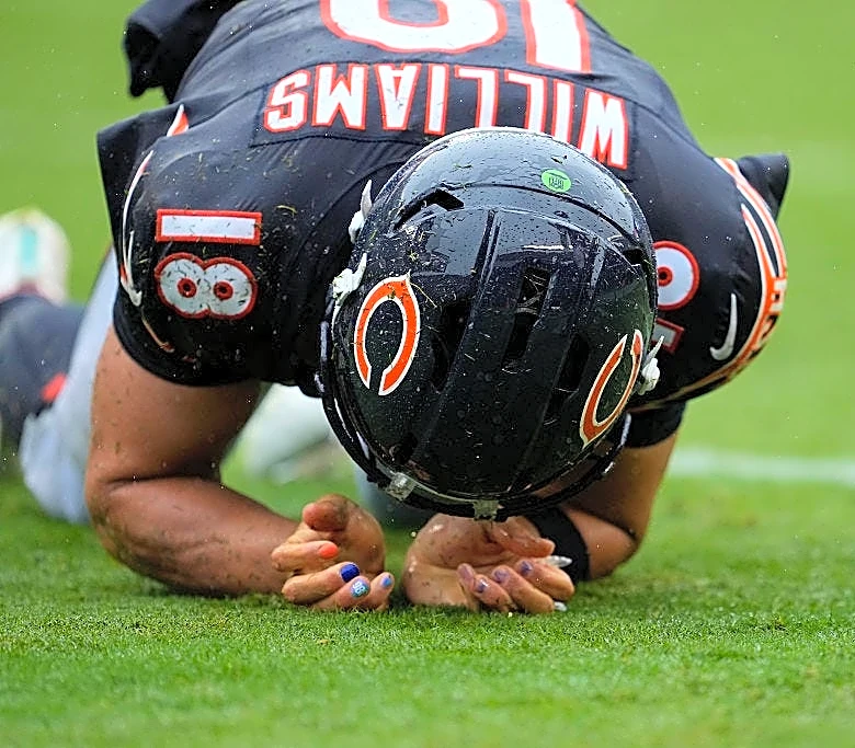 Kyle Long shares blunt defense of Caleb Williams showing vulnerability with injury