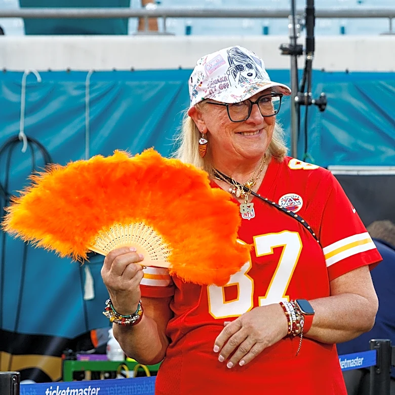 Donna Kelce cheering on Caitlin Clark in Fever jersey is the best crossover
