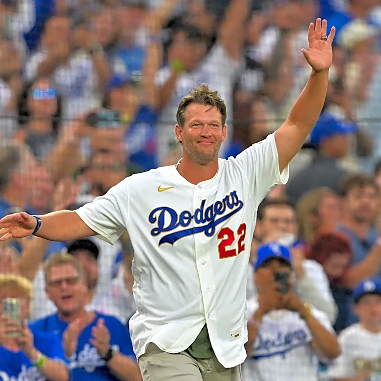 Cubs-Padres announcers: Who's calling 2026 Wild Card series on NBCSN?
