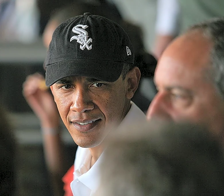 Barack Obama’s White Sox celebration post had very conspicuous timing