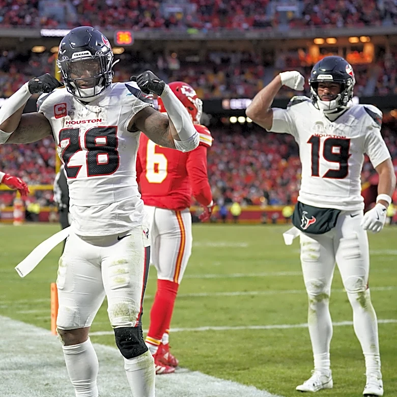 Is Joe Mixon worth a fantasy football waiver wire claim amid Seahawks return?
