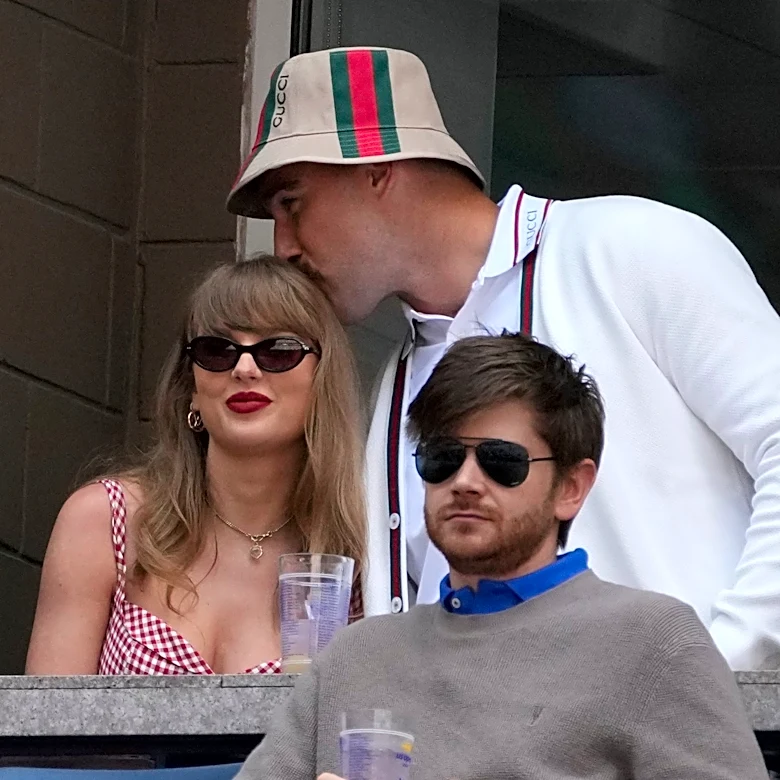 Travis Kelce tickled over Taylor Swift hay decorations: 'Why'd they make my wife cross-eyed?'
