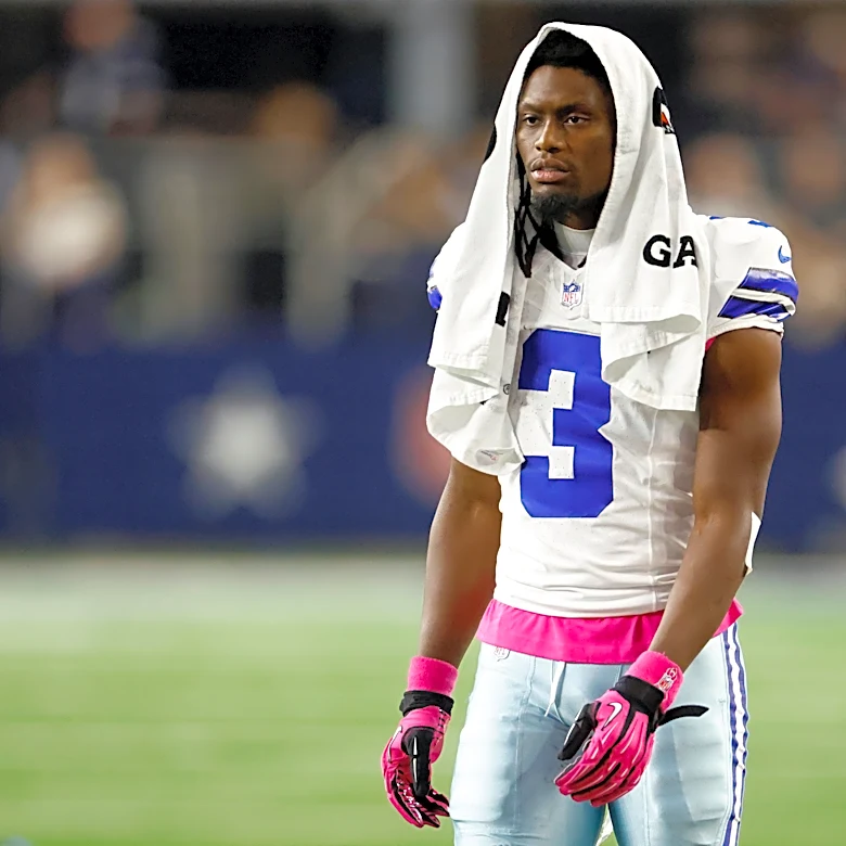 George Pickens, Jerry Jones reactions during Bucs loss say everything about the Cowboys