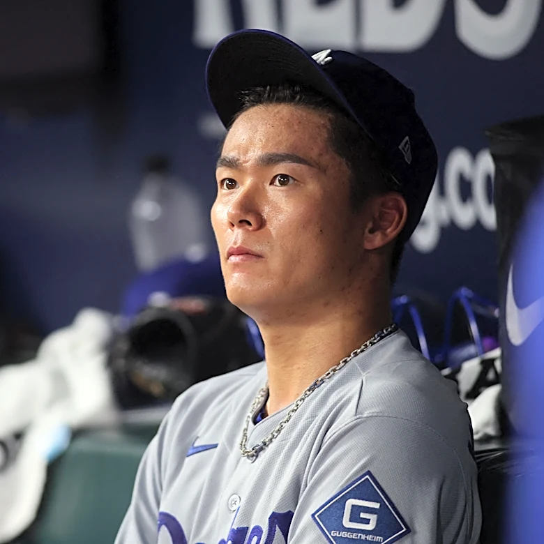 Why Yoshinobu Yamamoto journals between innings for the Dodgers