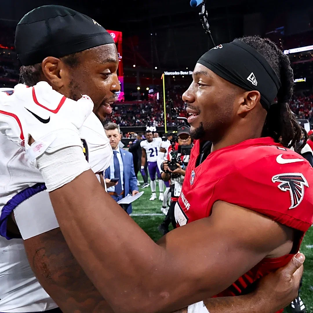 Mic'd-up footage showed Derrick Henry's classy postgame message for Bijan Robinson