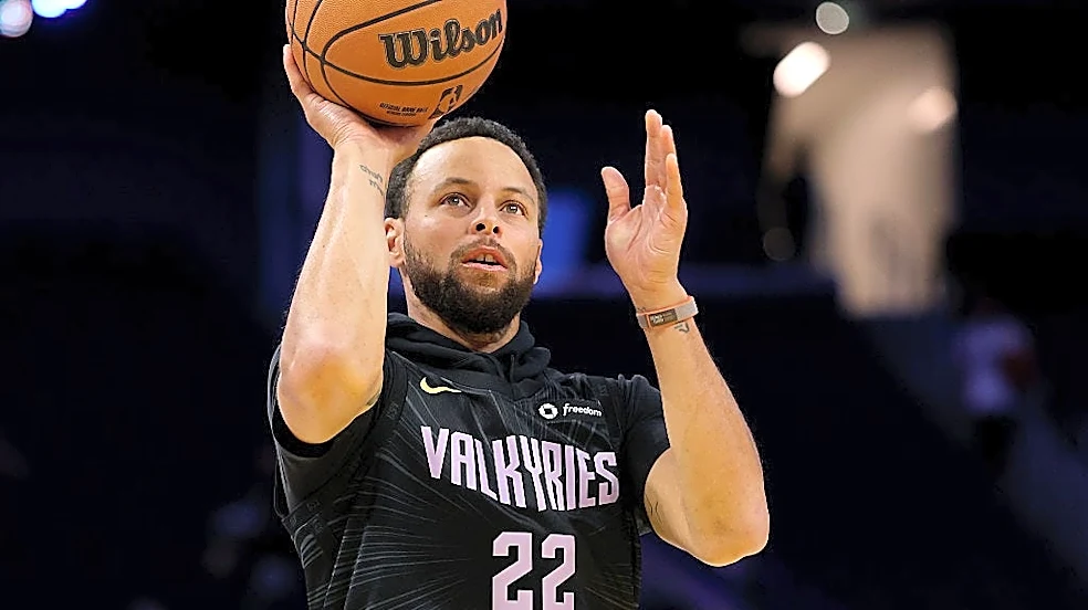 Steph Curry injury update: What happened to the Warriors star at open practice?