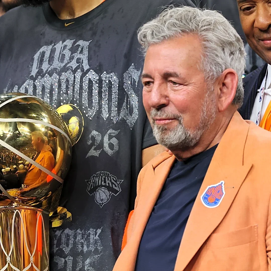 The Knicks put a confusing date on giveaway shirts to celebrate ring night