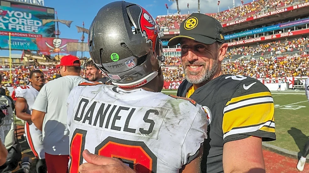 Aaron Rodgers promised to send Jalon Daniels a jersey before rookie QB could finish asking