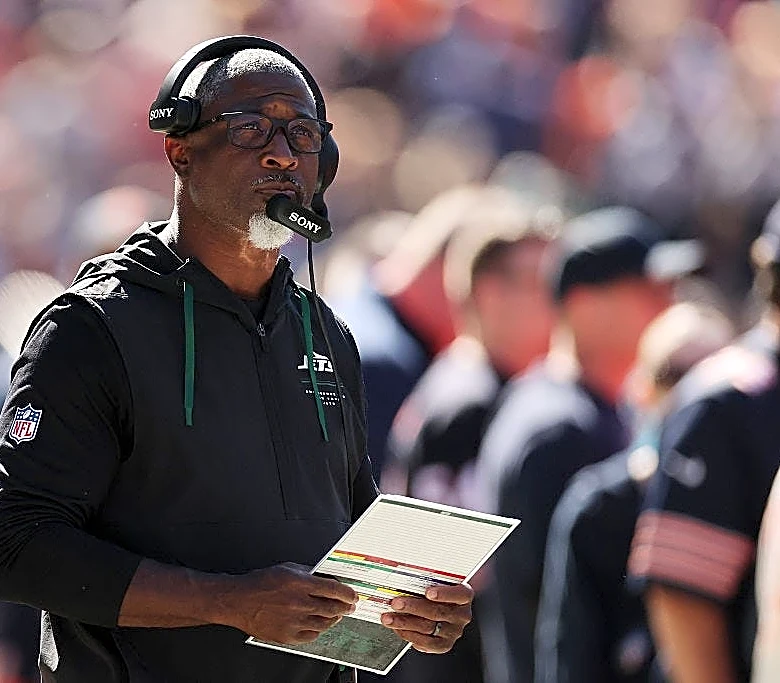 Aaron Glenn's 'right track' Jets assessment after letting woeful Dolphins win sounds delusional