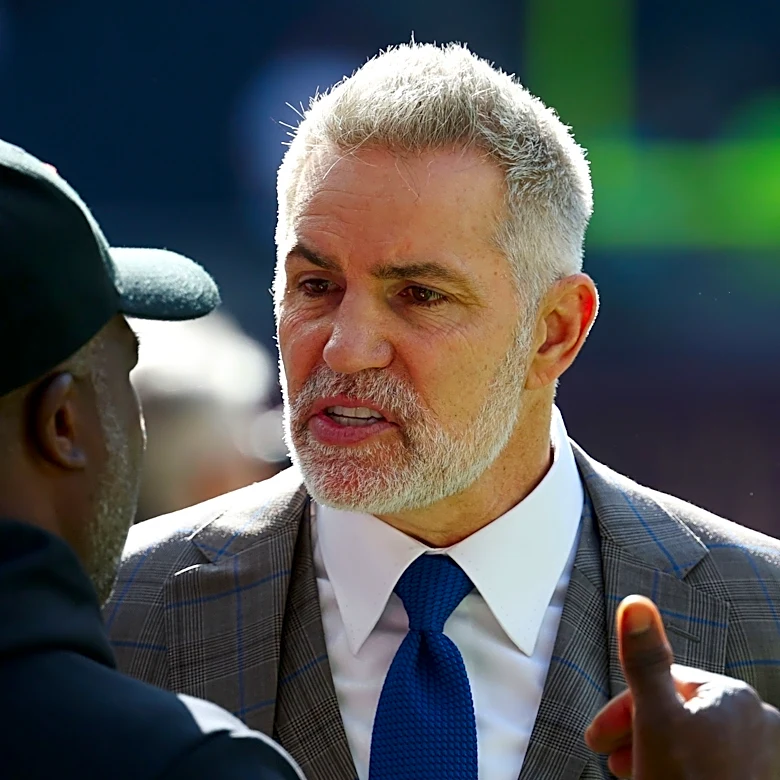 Kurt Warner responded after repeatedly misstating Jaylen Warren's name during Paris game