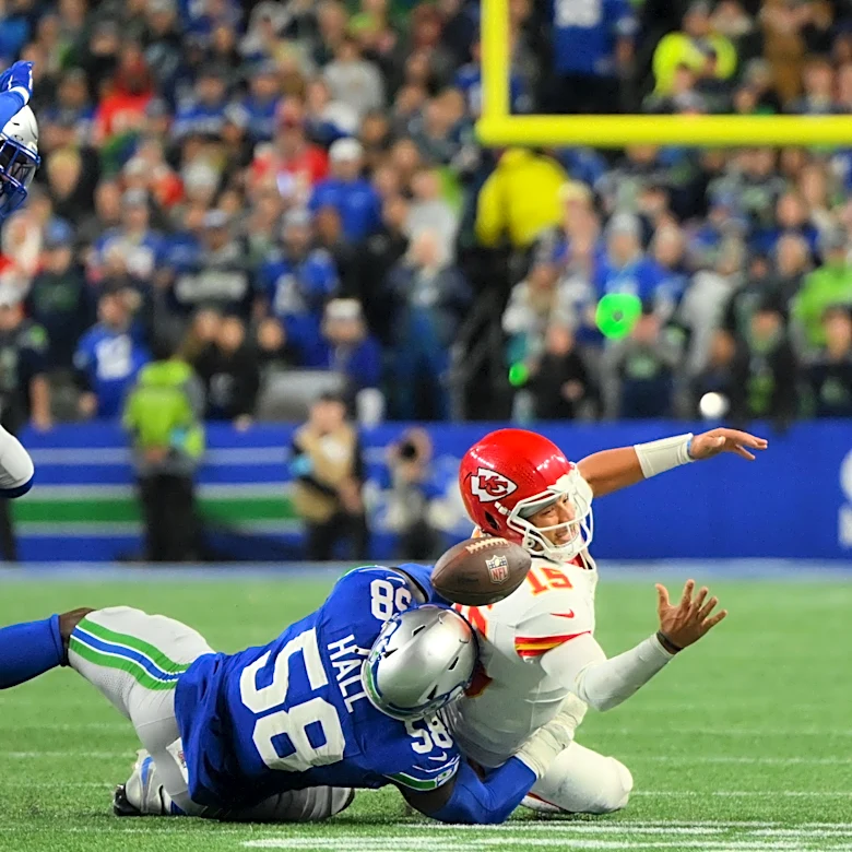Fantasy keep, drop or trade: What to do with Patrick Mahomes, Chase Brown and more