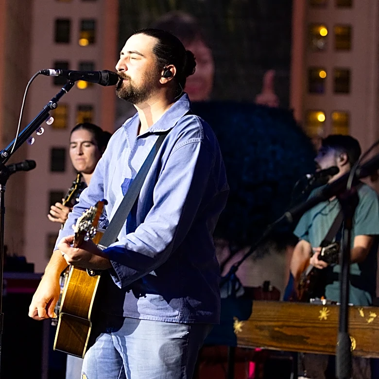 How to get Noah Kahan tickets for 2027 Last of the Bugs tour dates