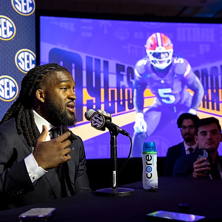 Florida's legacy linebacker named to Wuerffel Trophy watch list
