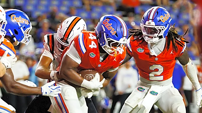 Lagonza Hayward leads Florida's defense in blowout win over Campbell