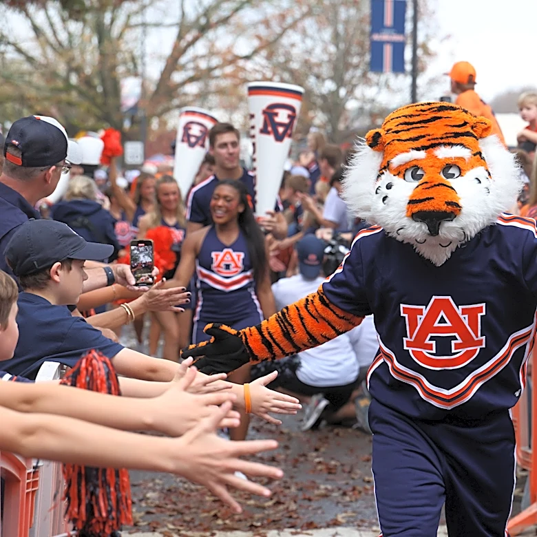Going behind enemy lines ahead of Florida vs Auburn in SEC opener